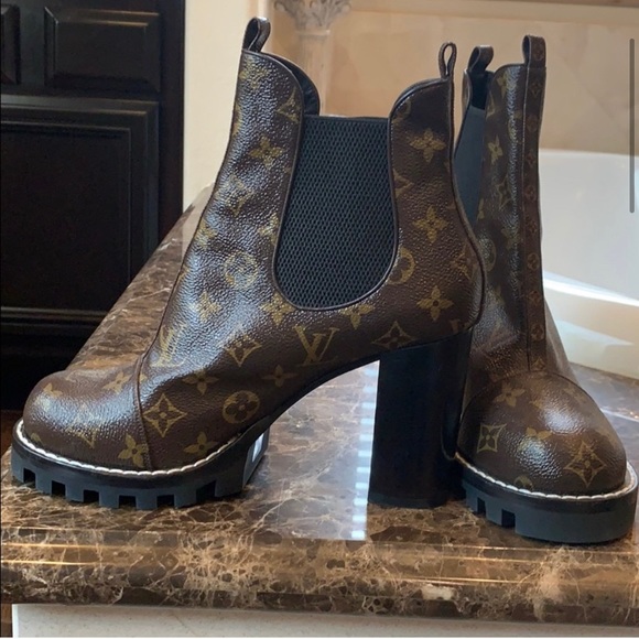 Louis Vuitton Shoes - 💥NEW Louis Vuitton Booties💥